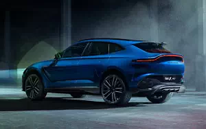   Aston Martin DBX707 - 2022
