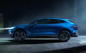   Aston Martin DBX707 - 2022