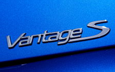   Aston Martin V8 Vantage S Cobalt Blue - 2011
