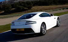  Aston Martin V8 Vantage S Stratus White - 2011
