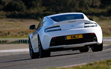   Aston Martin V8 Vantage S Stratus White - 2011