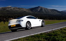   Aston Martin V8 Vantage S Stratus White - 2011