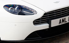   Aston Martin V8 Vantage S Stratus White - 2011