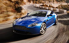   Aston Martin V8 Vantage S - 2011