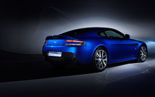   Aston Martin V8 Vantage S - 2011