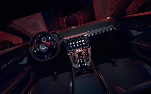 ���� ���������� Aston Martin Vantage S - 2025