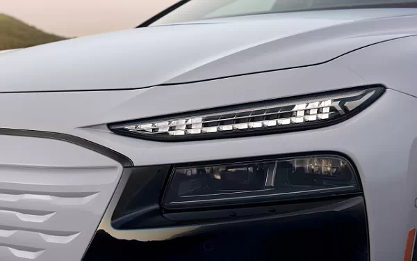 ���� ���������� Audi A6 Sportback e-tron US-spec - 2025