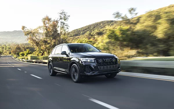 ���� ���������� Audi Q7 55 TFSI quattro (Tamarind Brown Metallic) US-spec - 2025