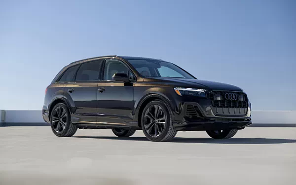 ���� ���������� Audi Q7 55 TFSI quattro (Tamarind Brown Metallic) US-spec - 2025