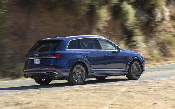 ���� ���������� Audi SQ7 TFSI (Ascari Blue Metallic) US-spec - 2025
