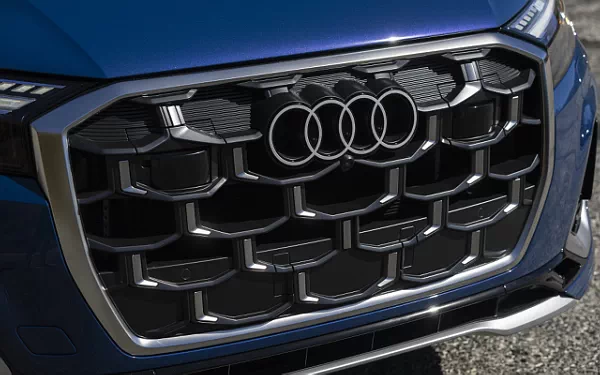 ���� ���������� Audi SQ7 TFSI (Ascari Blue Metallic) US-spec - 2025