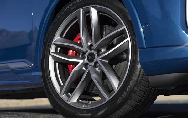 ���� ���������� Audi SQ7 TFSI (Ascari Blue Metallic) US-spec - 2025