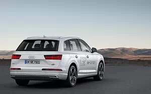   Audi Q7 e-tron 3.0 TDI quattro - 2009