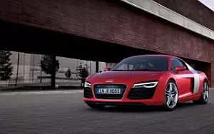  Audi R8 - 2012