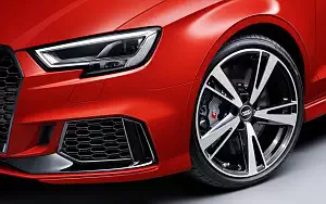   Audi RS3 Sedan - 2017