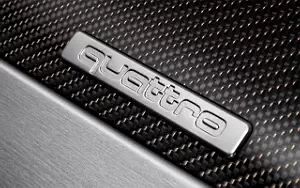   Audi S8 - 2013