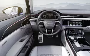   Audi S8 - 2021