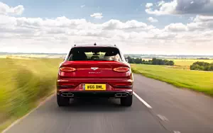   Bentley Bentayga Hybrid First Edition (Dragon Red) UK-spec - 2021