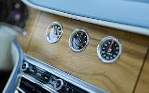   Bentley Flying Spur Hybrid Odyssean Edition US-spec - 2022