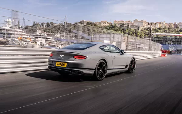 ���� ���������� Bentley Continental GT S - 2022