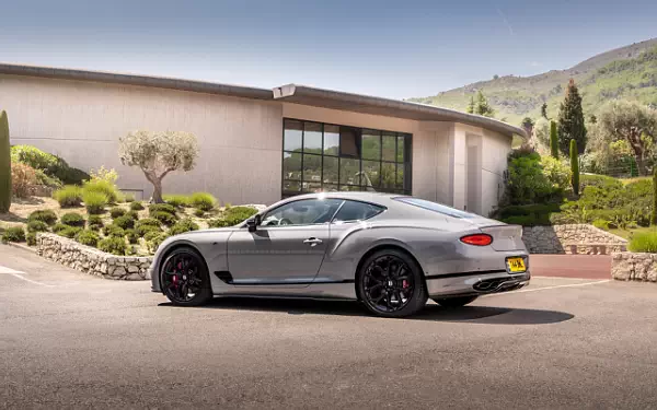 ���� ���������� Bentley Continental GT S - 2022