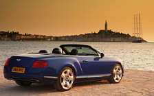   Bentley Continental GTC W12 - 2012