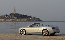   Bentley Continental GTC W12 - 2012