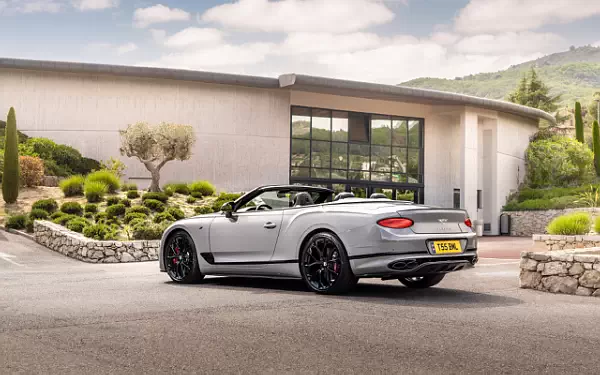 ���� ���������� Bentley Continental GT S Convertible - 2022