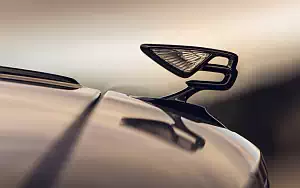   Bentley Flying Spur Blackline (White Sand) - 2019