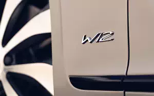   Bentley Flying Spur Blackline (White Sand) - 2019