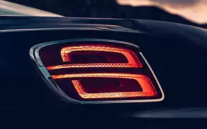   Bentley Flying Spur (Dark Sapphire) - 2019