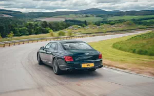   Bentley Flying Spur Hybrid - 2021