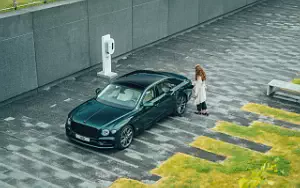   Bentley Flying Spur Hybrid - 2021