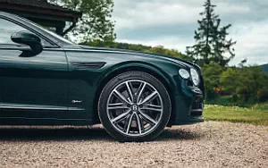   Bentley Flying Spur Hybrid - 2021
