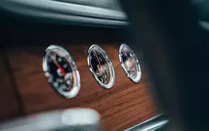   Bentley Flying Spur V8 Blackline - 2021