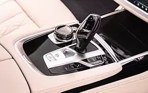   BMW 750i xDrive M Sport UK-spec - 2019