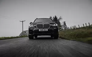   BMW X7 xDrive30d M Sport UK-spec - 2019