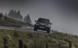  BMW X7 xDrive30d M Sport UK-spec - 2019
