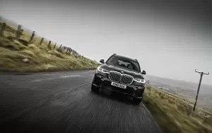   BMW X7 xDrive30d M Sport UK-spec - 2019