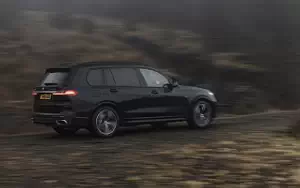   BMW X7 xDrive30d M Sport UK-spec - 2019