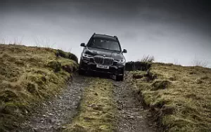   BMW X7 xDrive30d M Sport UK-spec - 2019