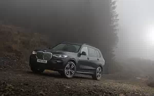   BMW X7 xDrive30d M Sport UK-spec - 2019