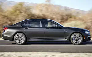   BMW M760i xDrive US-spec - 2017