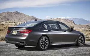   BMW M760i xDrive US-spec - 2017