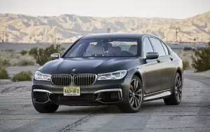   BMW M760i xDrive US-spec - 2017
