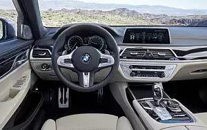   BMW M760i xDrive US-spec - 2017