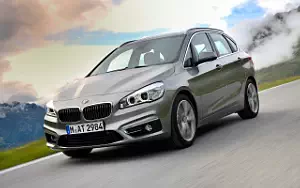   BMW 225i Active Tourer - 2014