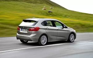   BMW 225i Active Tourer - 2014