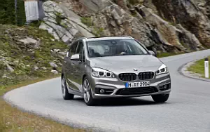   BMW 225i Active Tourer - 2014