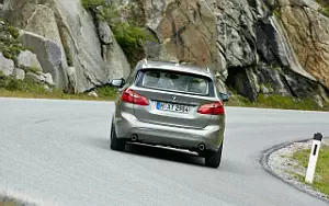   BMW 225i Active Tourer - 2014